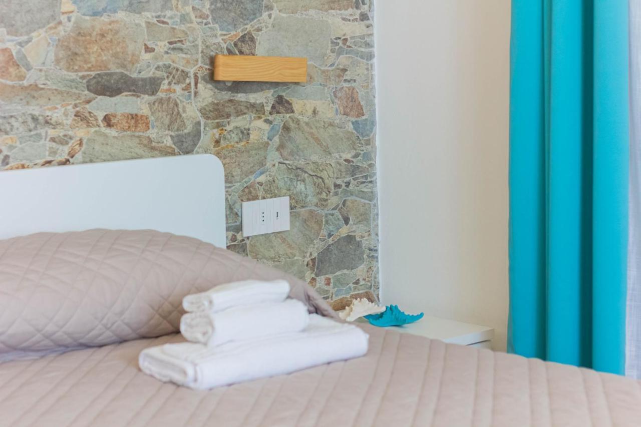 Roccabianca Rooms & Studios 斯廷蒂诺 外观 照片
