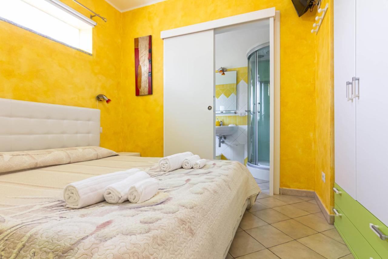 Roccabianca Rooms & Studios 斯廷蒂诺 外观 照片